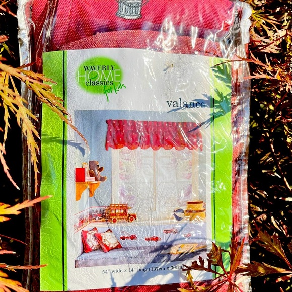 WAVERLY home classic for kids.. 🧯🚒 Valance​ X 2 - Picture 1 of 3